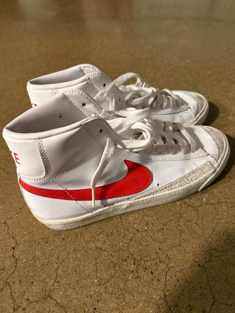 Nike Blazer Mid '77 Vintage White Red Leather Sneakers